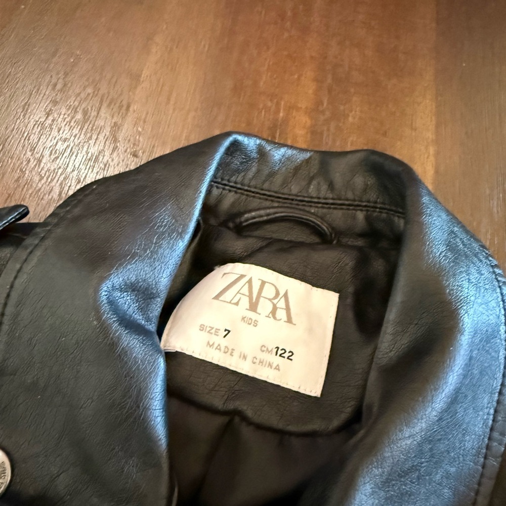 Zara Kids Black Faux Leather Moto Biker Jacket Size 7 CM 122 - Picture 2 of 3